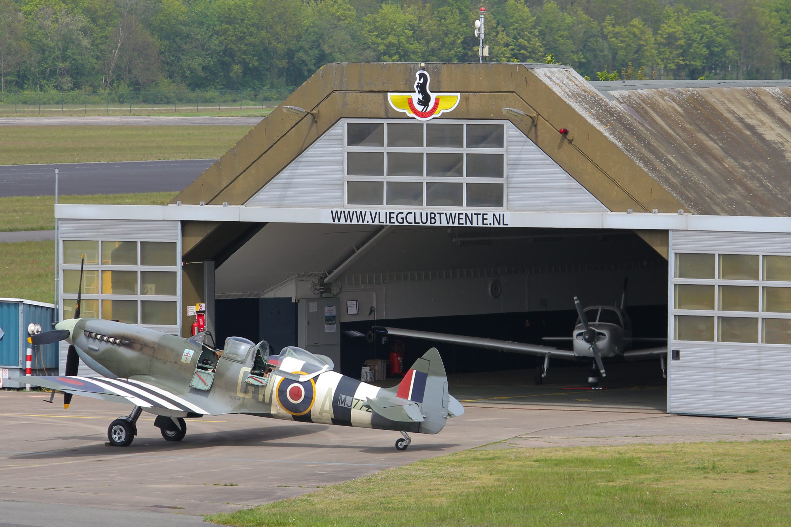 PH-KDH - Stichting Spitfires Flying Vintage Every Day - Spitfire MK.T9 - © Tim Volmer