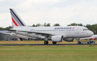 A318 voor AELS geland op Twente Airport
