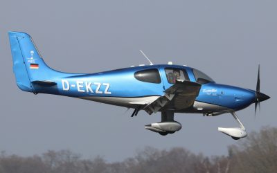 Bijzondere Cirrus op bezoek op Twente Airport