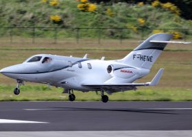 F-HENE--HA-420--EATIS---©P. Volmer
