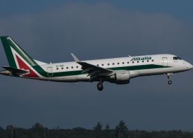 EI-RDF--ERJ175--Alitalia---©M.Eenkhoorn